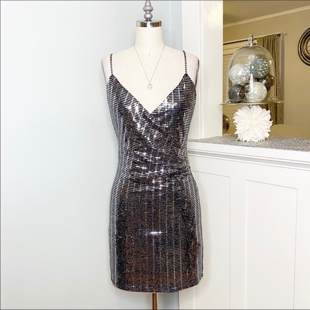 NWT Silver Sequin Mini Dress Sexy Bling Party Dress Medium - Picture 2 of 12